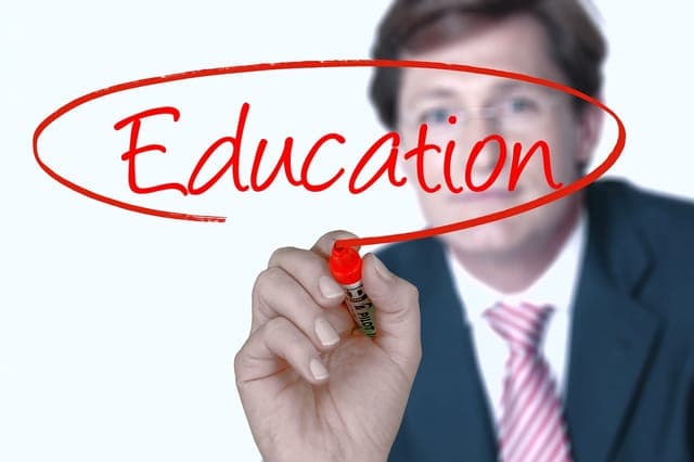 ROLUL EDUCAŢIEI NONFORMALE ASTĂZI